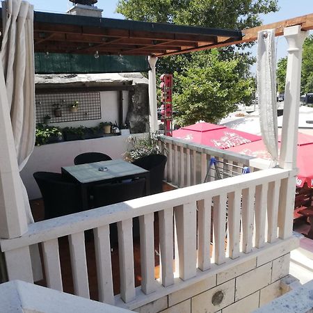 Apartment Mihaljević Baska Voda Bagian luar foto