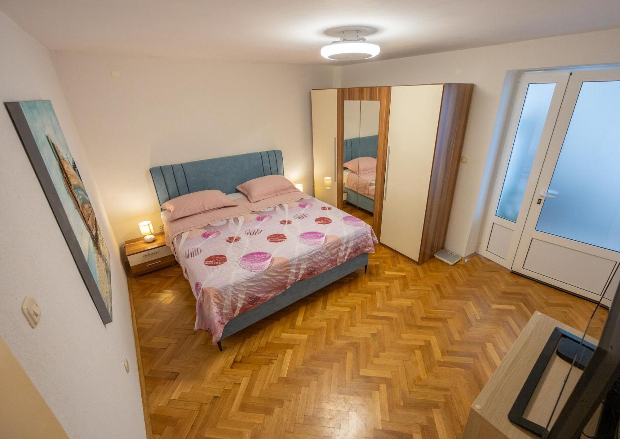 Apartment Mihaljević Baska Voda Bagian luar foto