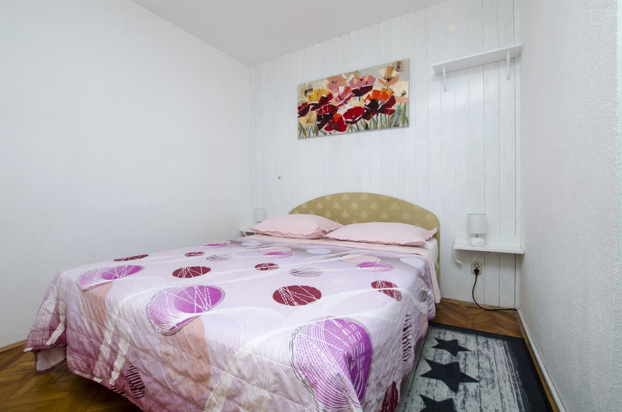 Apartment Mihaljević Baska Voda Bagian luar foto